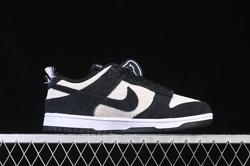 All categories Nk SB Dunk Series Nk SB Dunk Low low-top sneakers Nike Dunk Low "Panda" black and white panda low-top casual sneakers IB2990-100